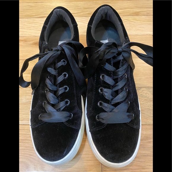 Steve Madden Bertie V platform sneakers in black velvet size 9 - Picture 2 of 13